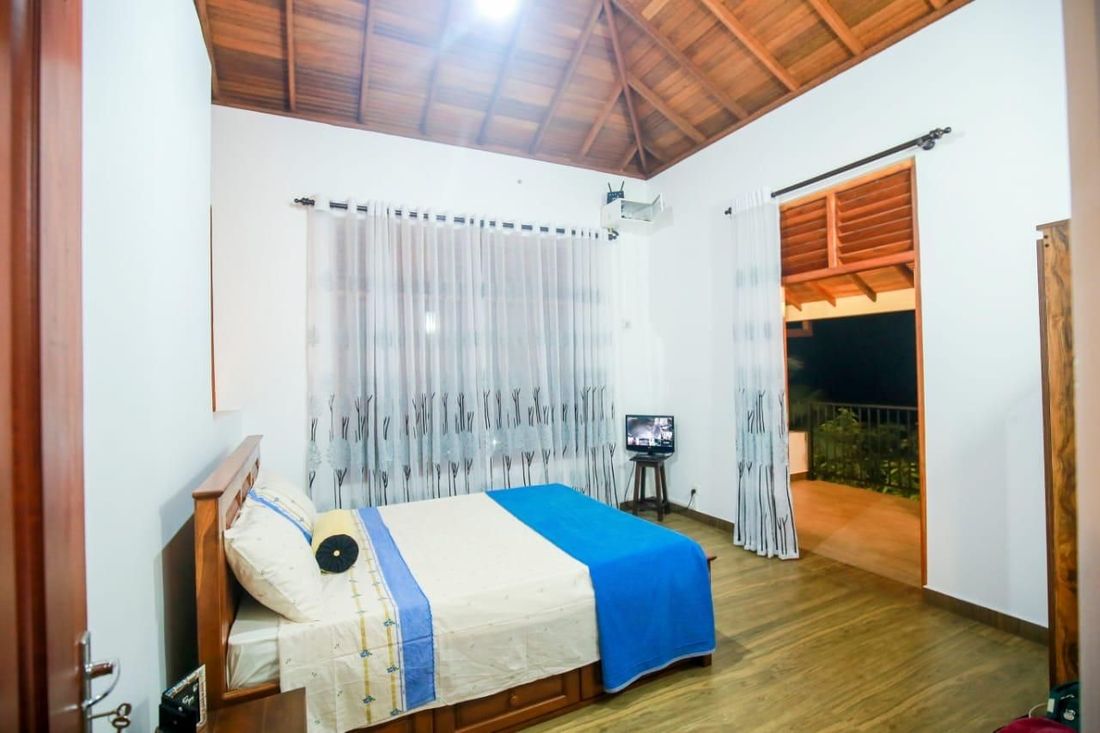 Air-conditioned bedroom with double bed